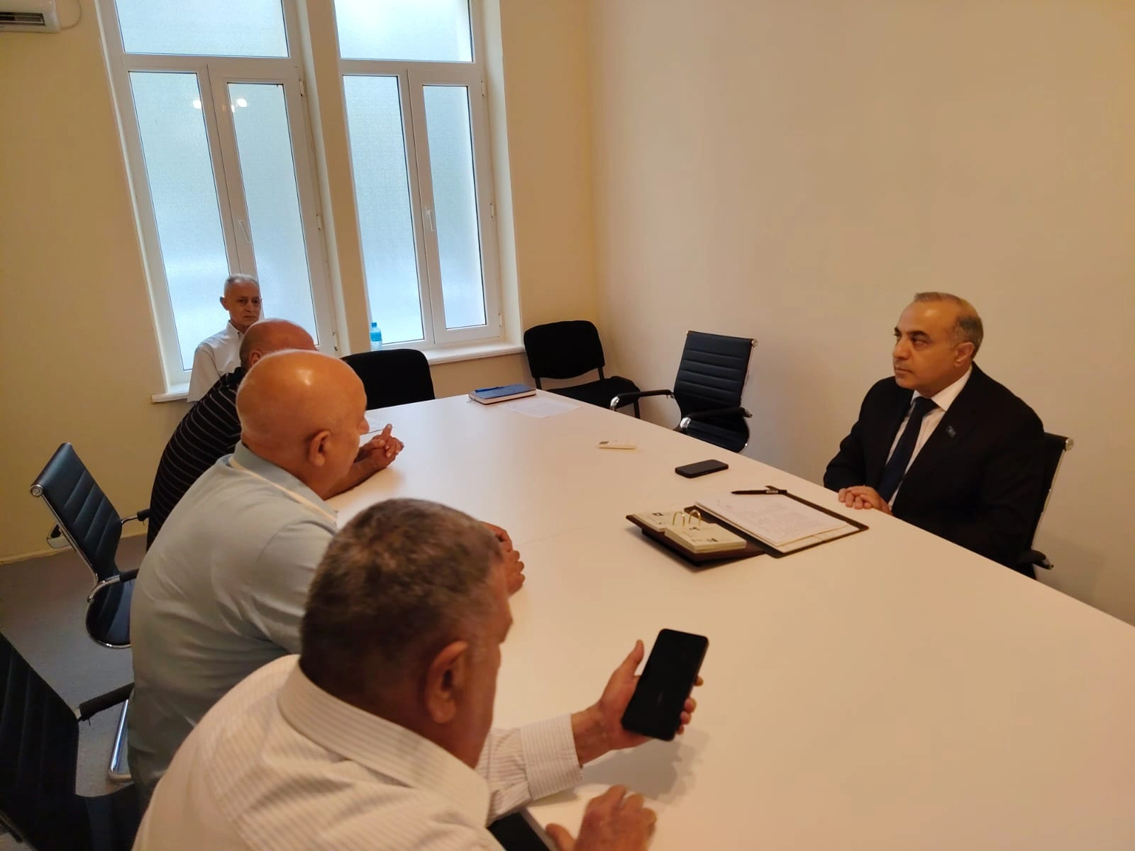Deputat Azay Quliyev seçicilərin növbəti qəbulunu keçirib - FOTO