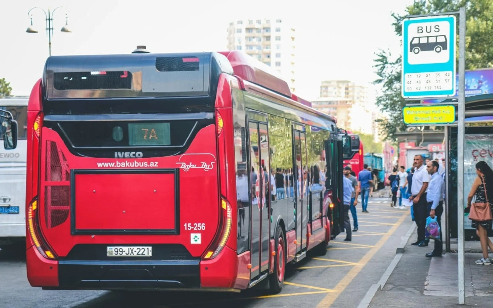 Bakıda 9 marşrutun hərəkəti alternativ küçələrlə təşkil edilib