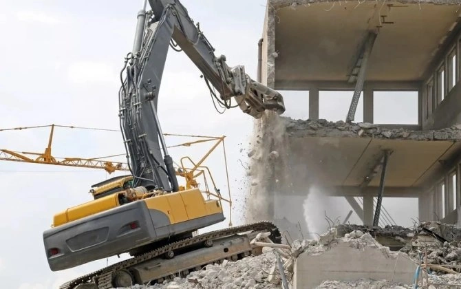 Bakıda daha bir bina SÖKÜLÜR: 1340 AZN kompensasiya