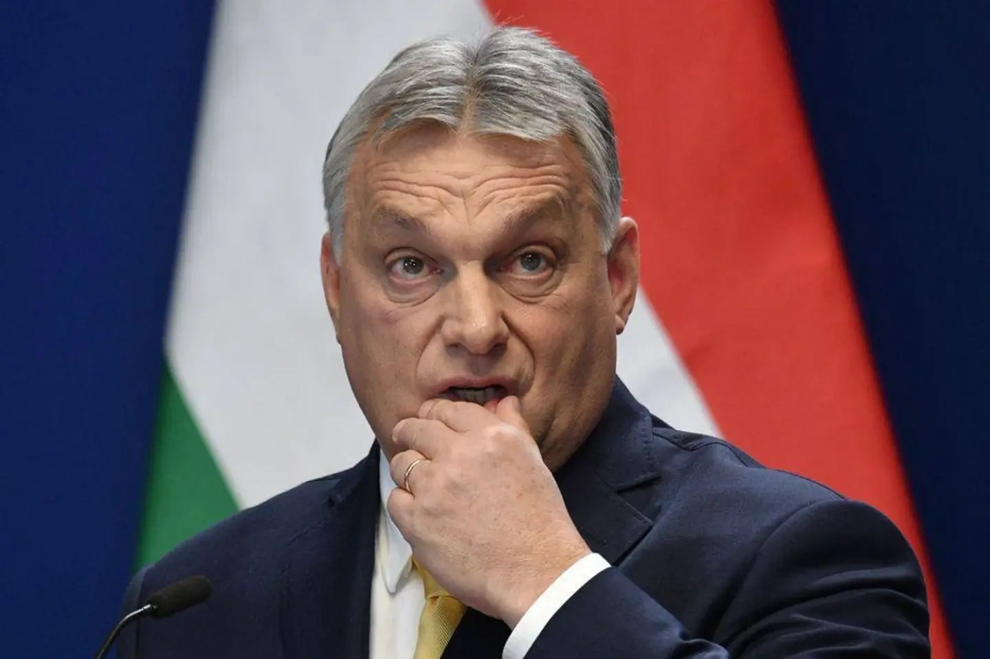 "Orban seçkilər öncəsi Avropa İttifaqı və Ukrayna ilə açıq qarşıdurmaya gedir" -  "Bloomberg"