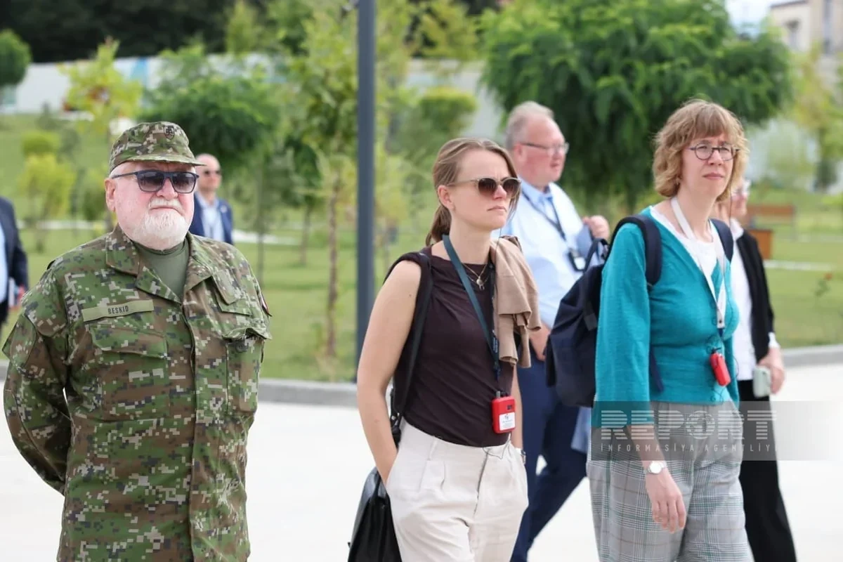 Xarici diplomatlar Qarabağ Universitetinin fəaliyyəti ilə tanış olublar - FOTO