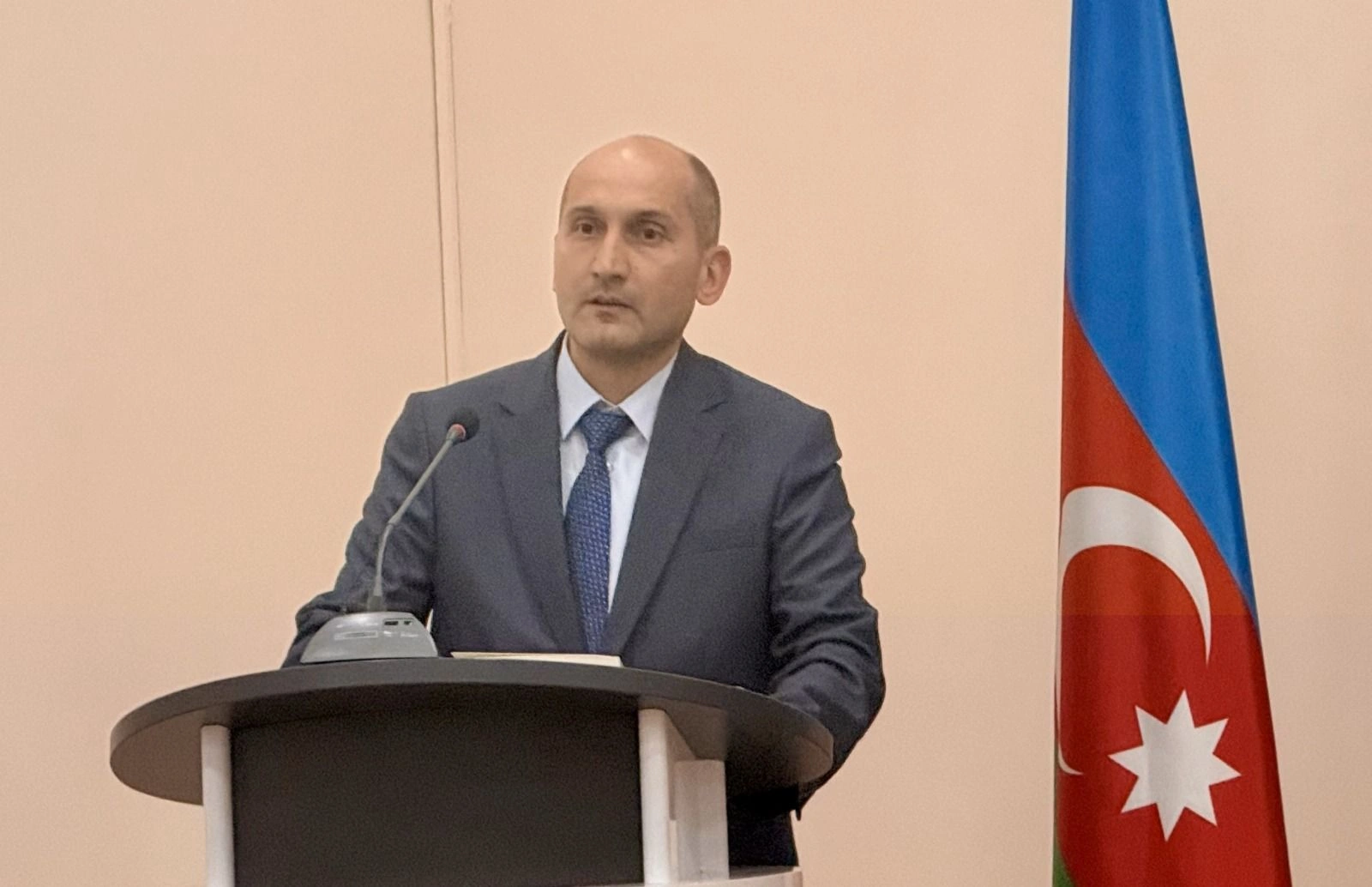 Hüquq hara gedir? Qlobal qeyri-müəyyənlik dövründə normativ sistemlərin taleyi