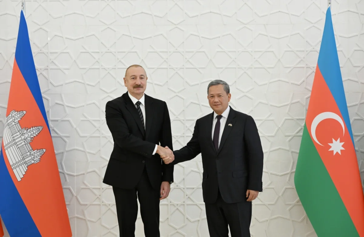 İlham Əliyev Kambocanın Baş nazirini qarşıladı - FOTO