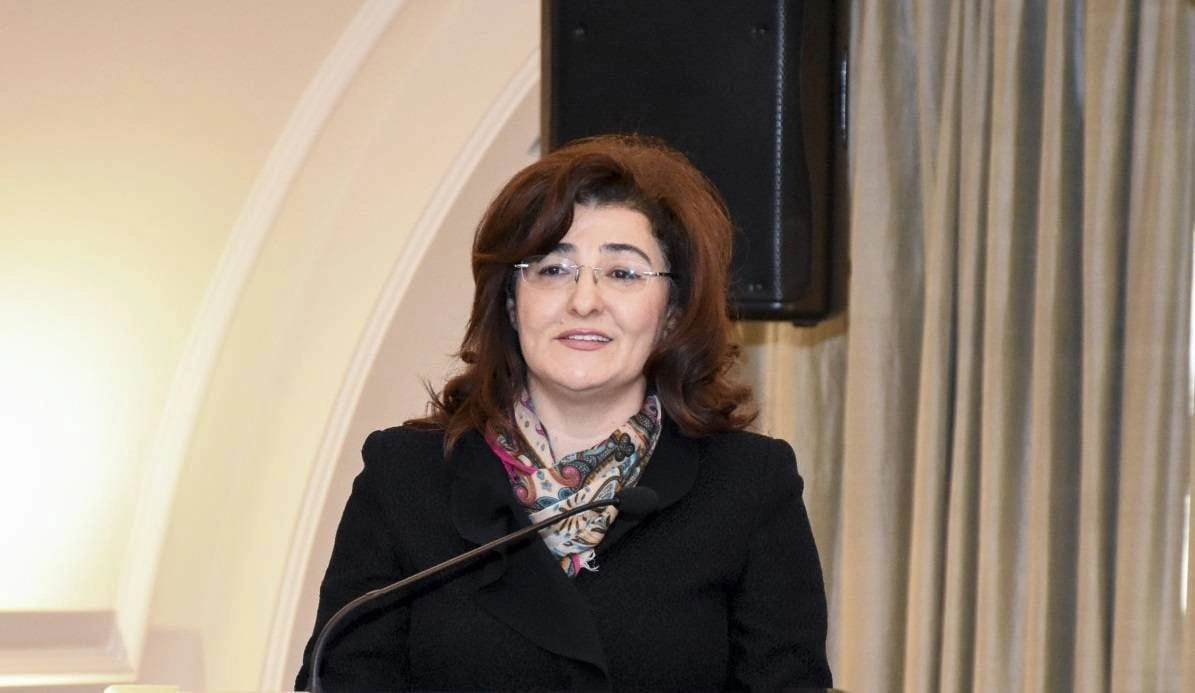 Nazirlər Kabineti Aparatının ən yüksək rütbəli xanım məmuru kimdir? —  DOSYE