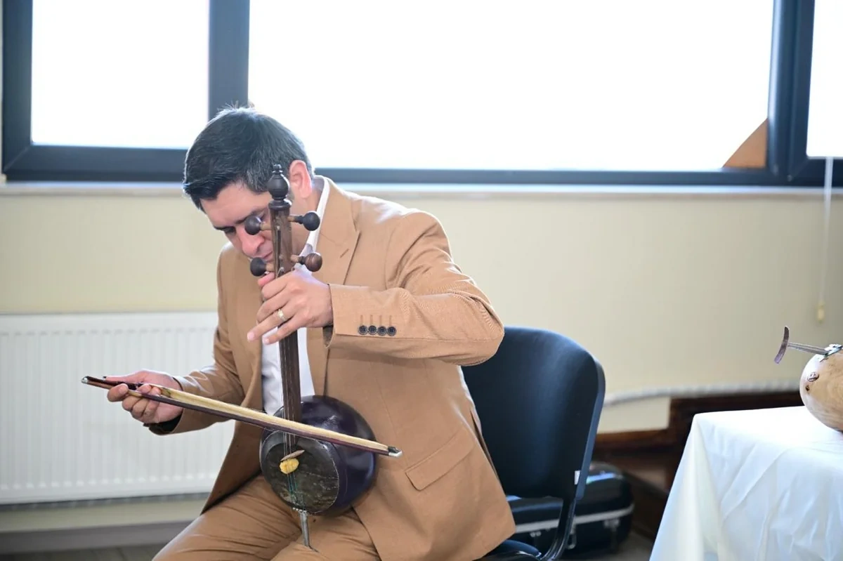 Azərbaycanda ilk dəfə kamança üzrə milli standartlar təsdiqlənib - FOTO