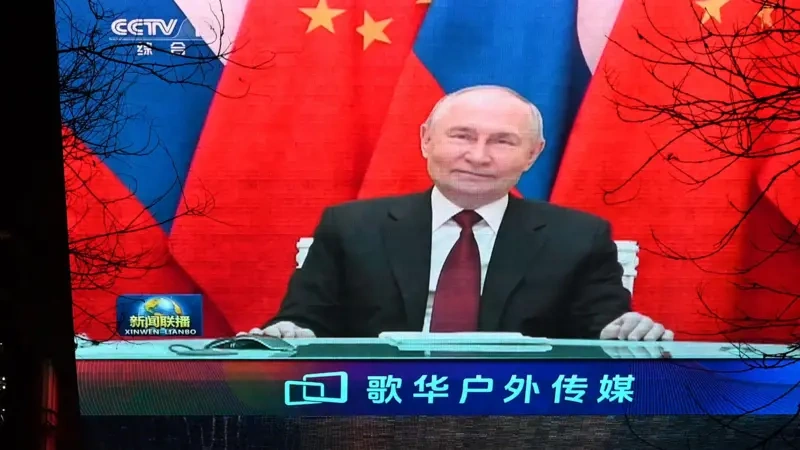Putin Pekinə niyə tələsir? - BBC