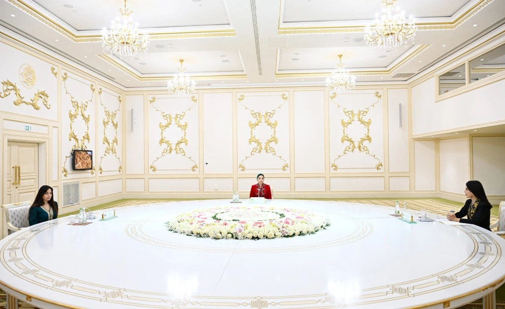 Aşqabadda Leyla Əliyevanın üçtərəfli görüşü oldu - FOTO