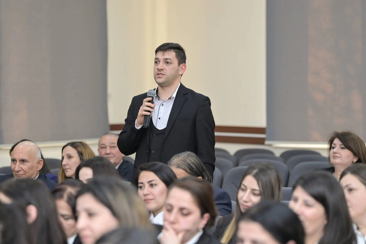 Emin Əmrullayev bir qrup təhsil işçisi ilə görüşdü - FOTOLAR