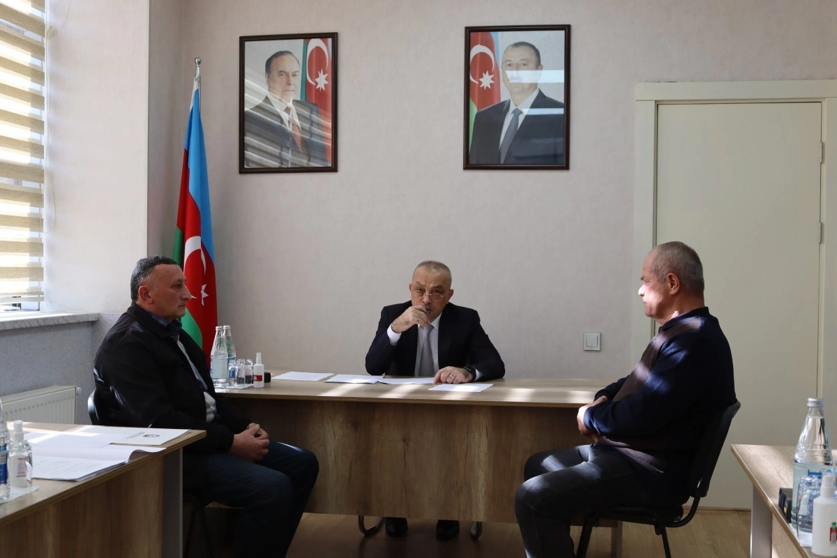Zaur Mikayılov Qəbələdə vətəndaşları qəbul etdi - FOTOLAR