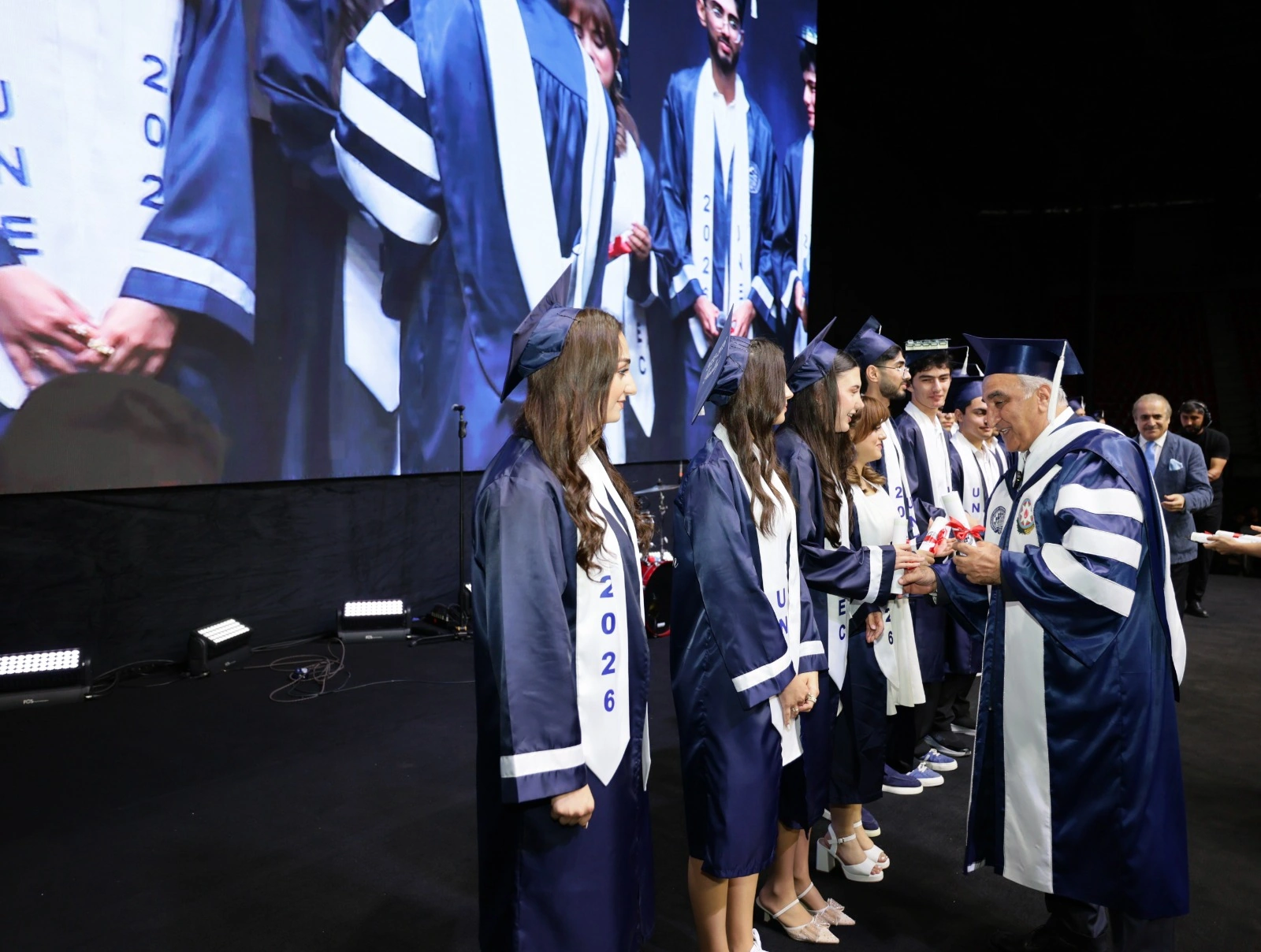 UNEC-in təntənəli Məzun Günü keçirilib: 6091 tələbə məzun olub - FOTO