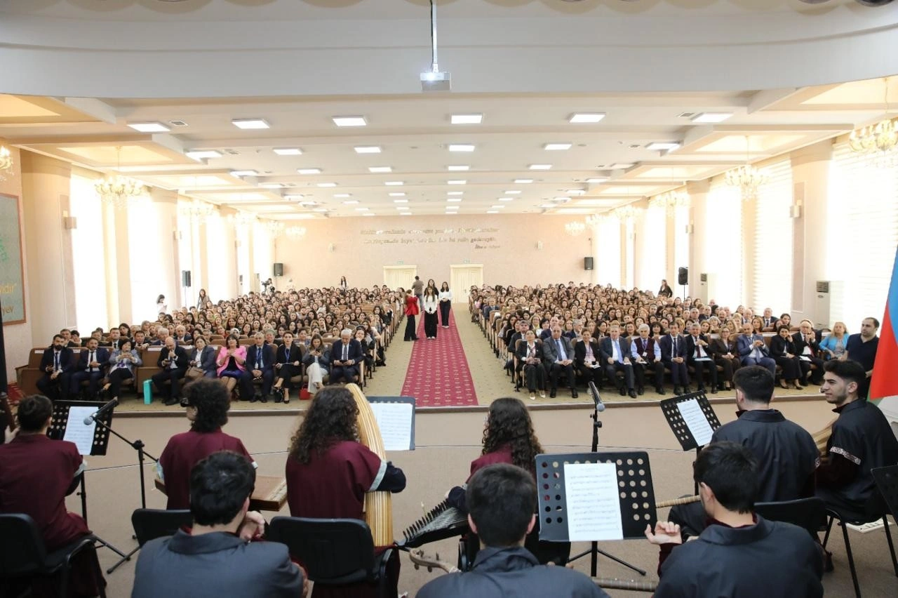 BSU-da Beynəlxalq Türkoloji Tədqiqatlar Konfransı keçirildi - FOTOLAR