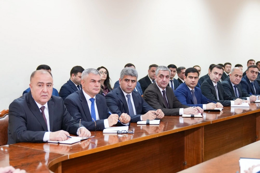 Prezidentin nümayəndəsi Naxçıvanın yeni Baş nazirini kollektivə təqdim etdi - FOTOLAR
