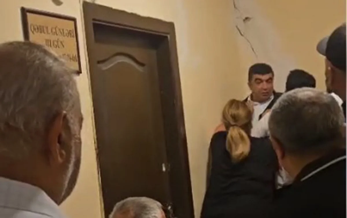 Vətəndaşlarla təhsil sektorunun işçisi arasında DAVA DÜŞDÜ - VİDEO
