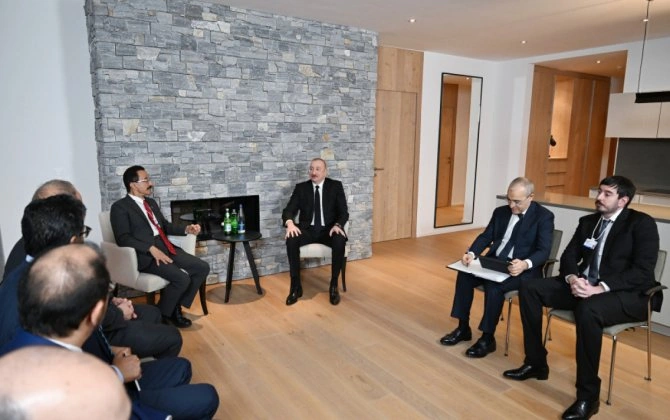 Prezident İlham Əliyev Davosda “DP World” şirkətlər qrupunun sədri və icraçı direktoru ilə görüşüb - FOTO