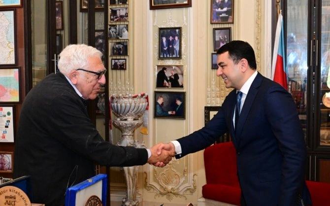 Mədəniyyət naziri Azərbaycan Yazıçılar Birliyinin sədri Anarla görüşüb