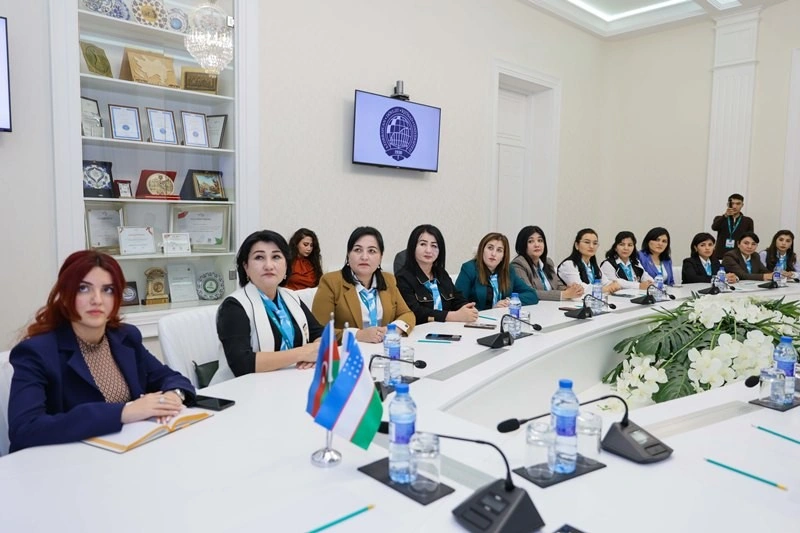 UNEC-də özbəkistanlı müəllimlər üçün təlim proqramı uğurla başa çatdı - FOTOLAR