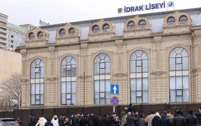 "Heç bir valideyn narazılıq etmir, əksinə, onlar liseyi dəstəkləyirlər" - Direktor