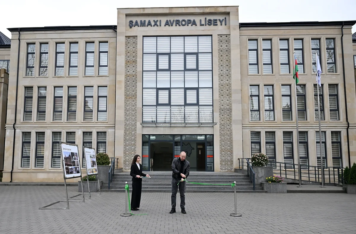 Prezident İlham Əliyev Şamaxı Avropa liseyinin yeni binasının açılışında iştirak edib - FOTO