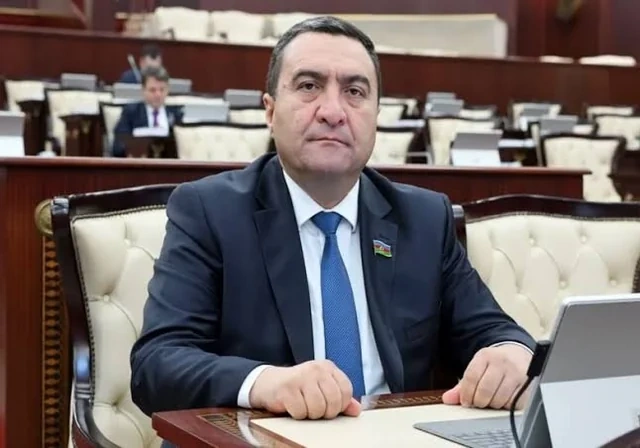 Dövlət xəstəxanalarında bitməyən növbələr: Həkim qəbuluna düşmək niyə bu qədər çətinləşib? - FOTO