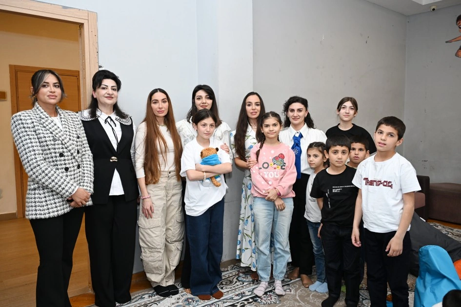 Leyla və Arzu Əliyevalar Şəkidə uşaq evi sosial xidmət müəssisəsində - FOTOLAR