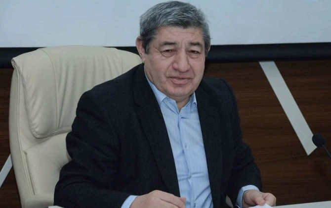 Nizami Cəfərov: "Vahid məktəbli geyimi olmasa, normal dərs keçmək mümkün olmaz"