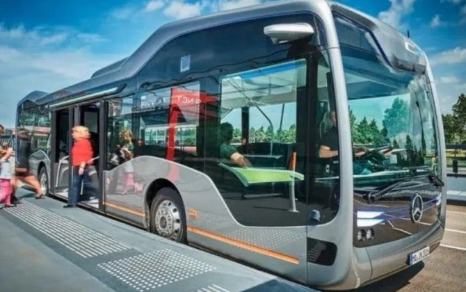Yollarda sürücüsüz avtobuslar görəcəksiniz - VİDEO