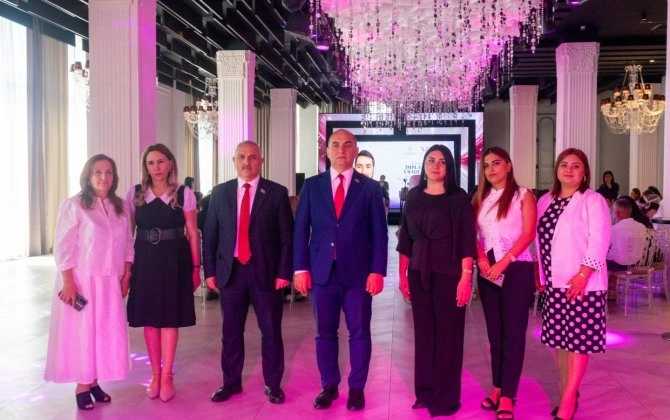 "Koxlear implantlı uşaqların həyata adaptasiyası və valideynlərin maarifləndirilməsi" layihəsi başa çatdı - FOTO