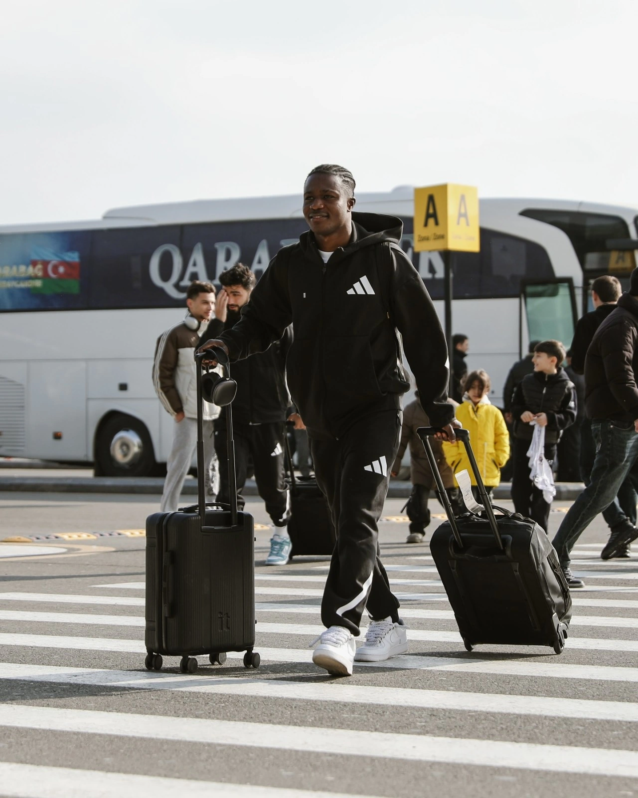 “Qarabağ” İngiltərəyə getdi - FOTOLAR