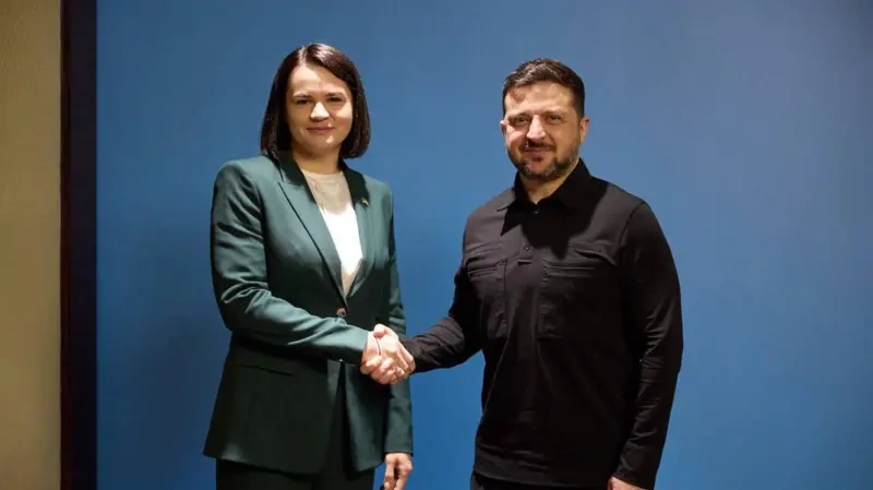 "Tixanovskaya Kiyevdə Zelenski ilə görüşdü, Belarus OMON-çusu Ukraynada həlak oldu" - BBC