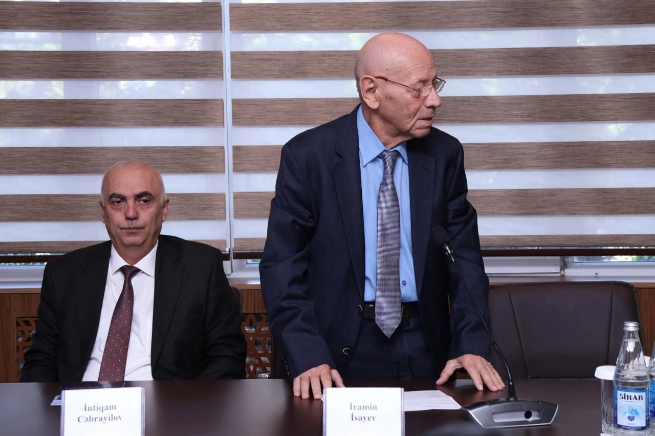 BSU-da Ənvər Abbasovun 75 illiyinə həsr olunan konfrans keçirilib - FOTO