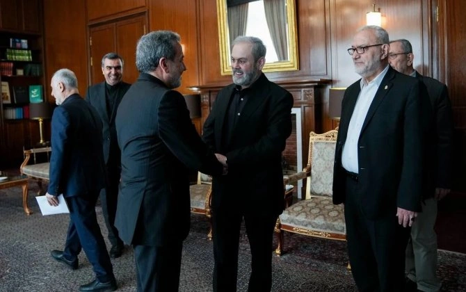 Əraqçi "Hizbullah" və HƏMAS üzvləri ilə görüşüb