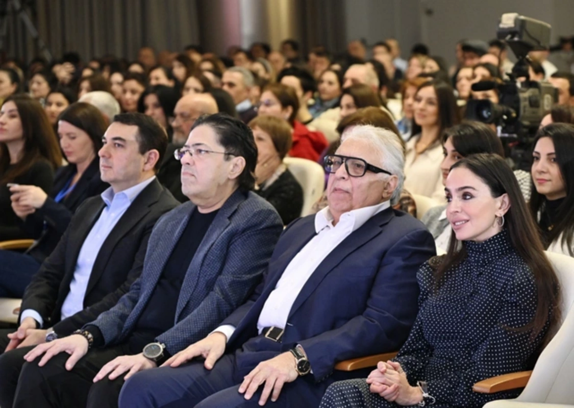 Leyla Əliyeva Qəbələdə "Qış nağılı" II Beynəlxalq Musiqi Festivalından videogörüntü paylaşıb