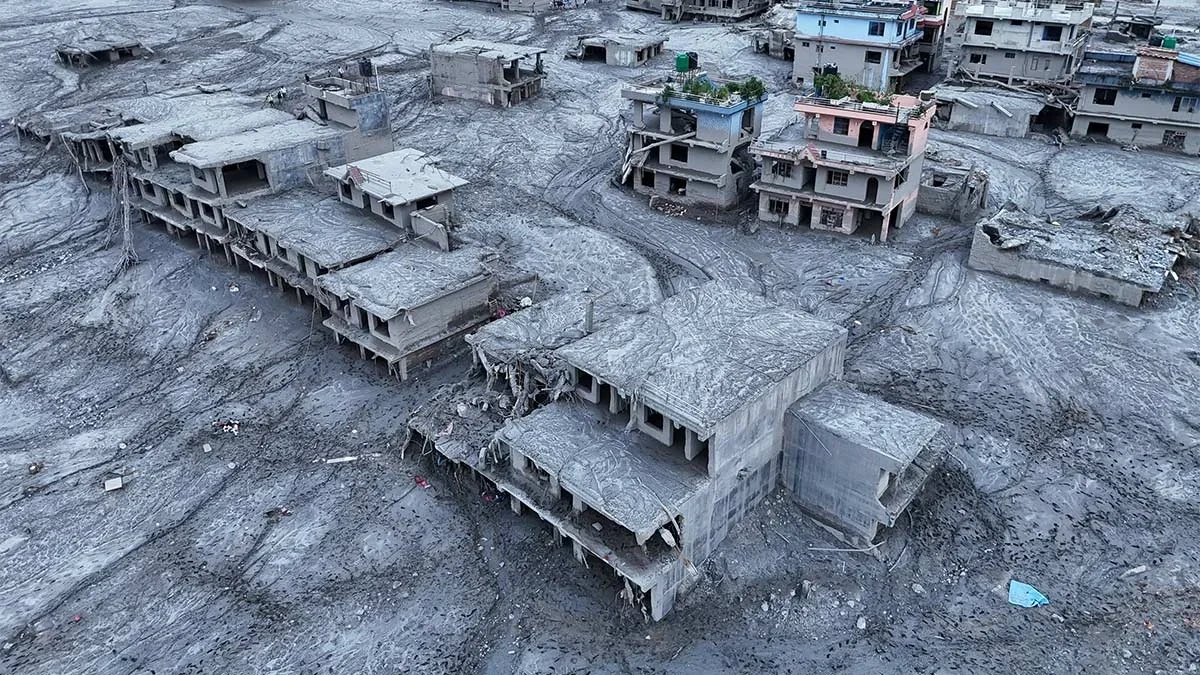 Nepalda uçqun və daşqının fəsadları: 1200-dən çox insan həyatını itirib