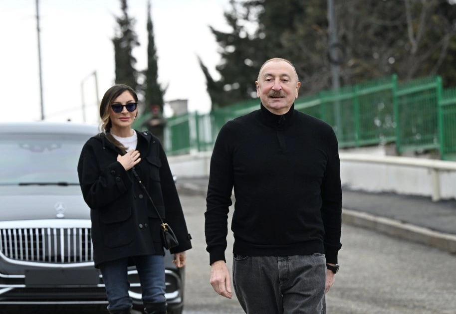 Prezident Xocavəndin Xanoba kəndində fərdi evlərin və infrastrukturun bərpa işləri ilə tanış olub - FOTO - YENİLƏNİB