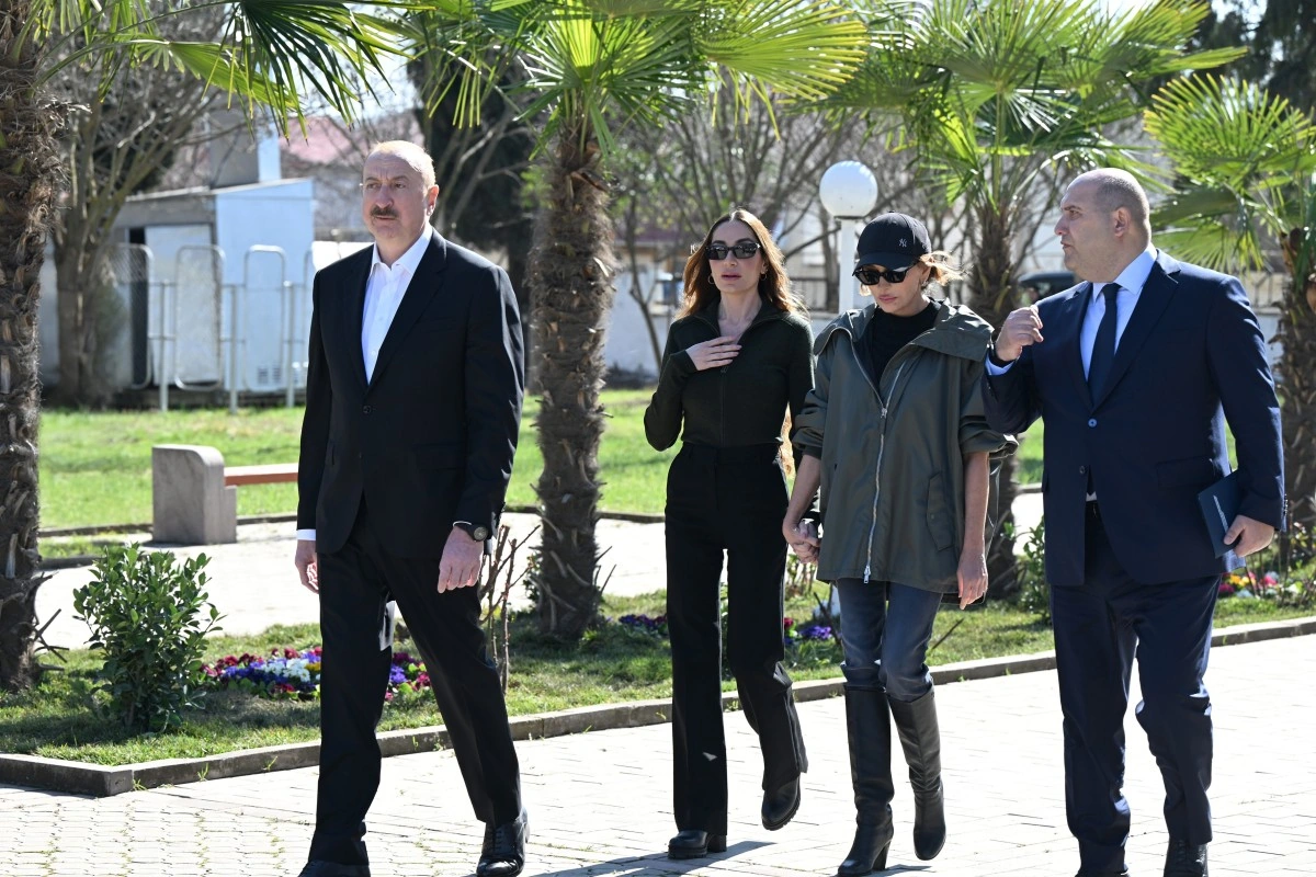 Prezident İlham Əliyev Xocavənd şəhər və Xocavənd kənd sakinləri ilə görüşüb - FOTO