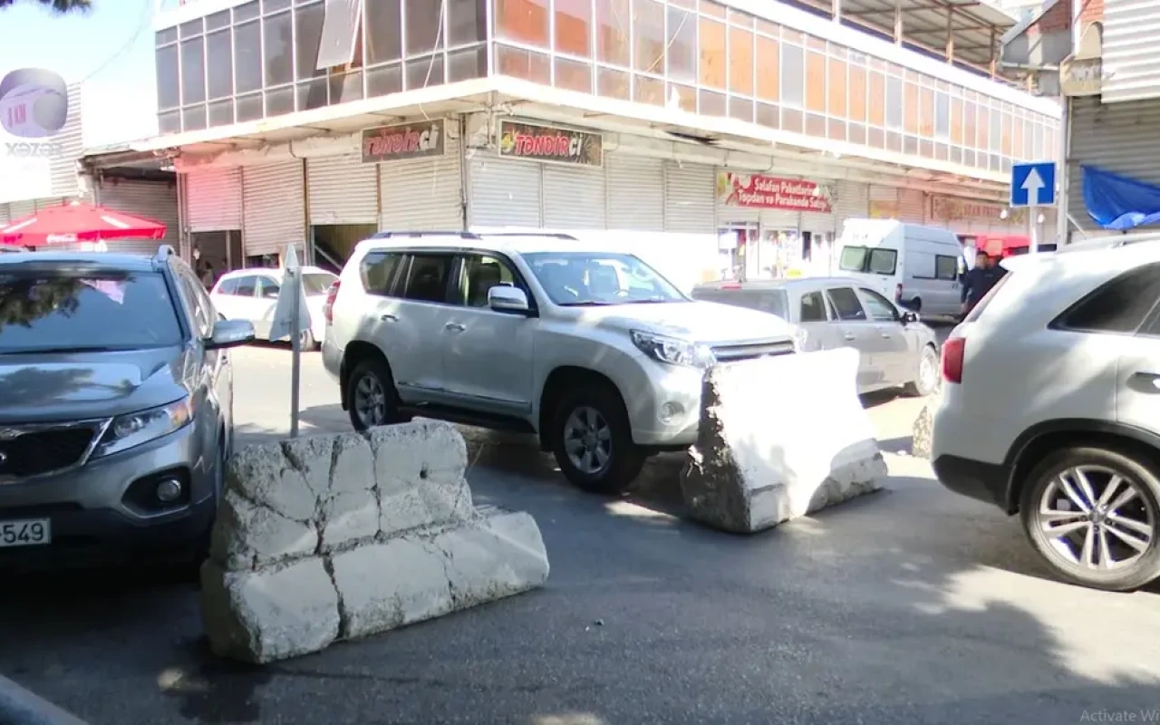 8-ci kilometr bazarı ətrafında aparılan yol təmiri sahibkarlara ziyan vurdu - VİDEO