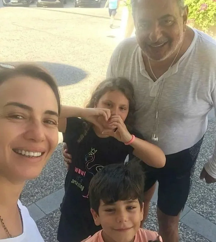 Məşhur türkiyəli teleaparıcı Reha Muhtar xəstəxanaya yerləşdirildi - FOTO