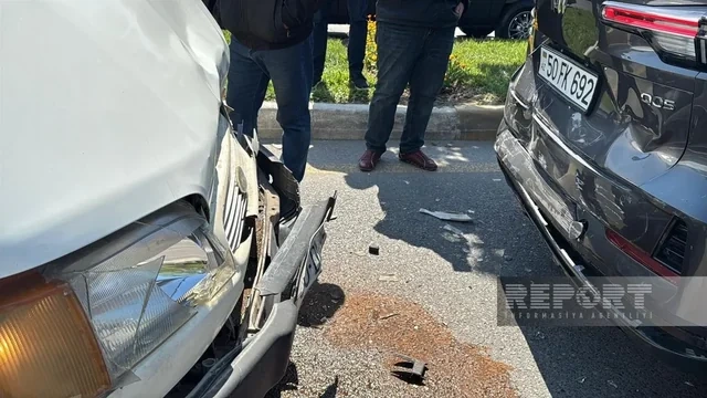 Sumqayıtda dörd avtomobil toqquşdu: Xəsarət alanlar var - FOTO