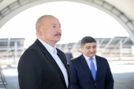 Prezident Naxçıvanda “Şəms 1” və “Qərbi Üfüq” Günəş Elektrik stansiyalarında görülən işlərlə tanış olub - FOTO
