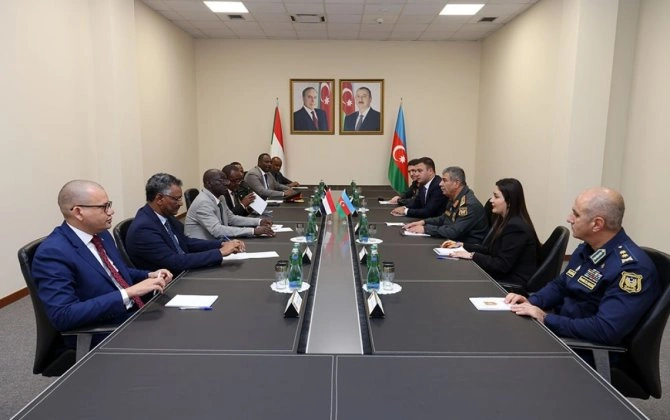 Azərbaycan və Sudan arasında hərbi-texniki əməkdaşlıq məsələləri müzakirə edilib