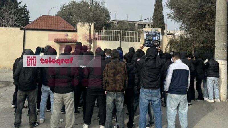 “Qarabağ” azarkeşləri “Neftçi” ilə matça buraxılmadı - Fotolar