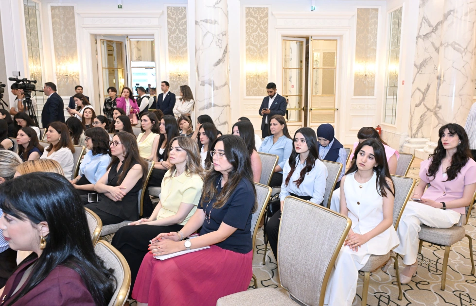 Leyla Əliyeva “Qızların təhsilinə dəstək” layihəsinin II Məzun Günündə iştirak etdi - FOTO