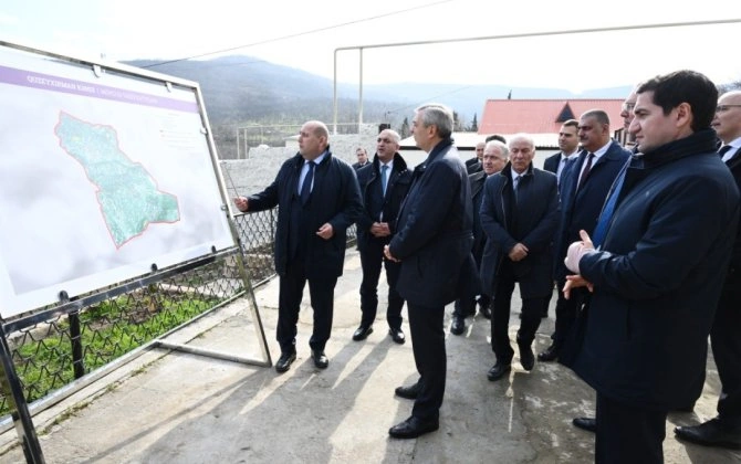 Əlaqələndirmə Qərargahının üzvləri Xocavəndin Quzeyxırman kəndində aparılan təmir-bərpa işləri ilə tanış olublar - FOTO