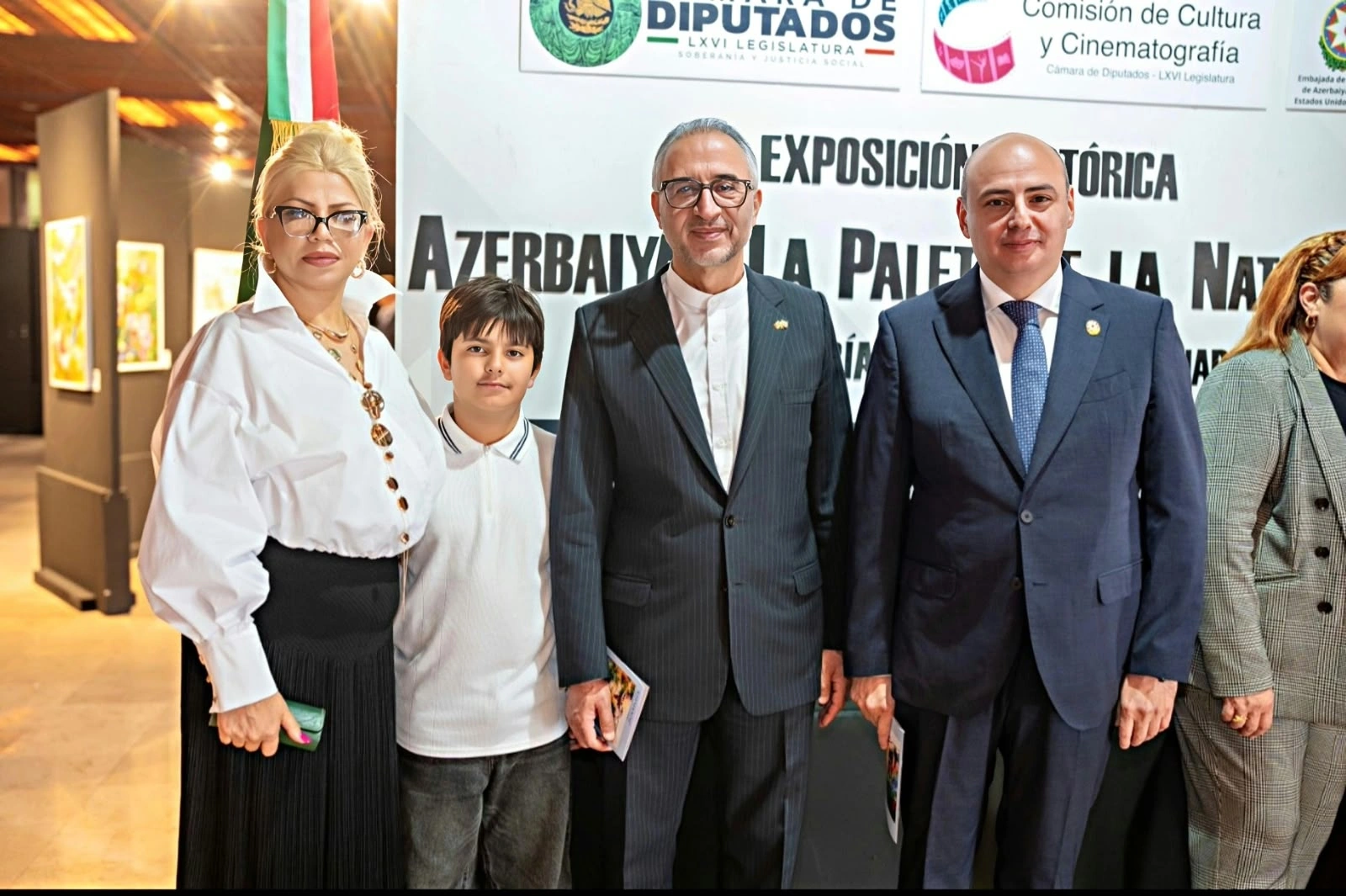 Azərbaycan qadını dünyada iz qoyur - Mehriban Alışovanın Meksikada sərgisi baş tutdu - FOTOLAR