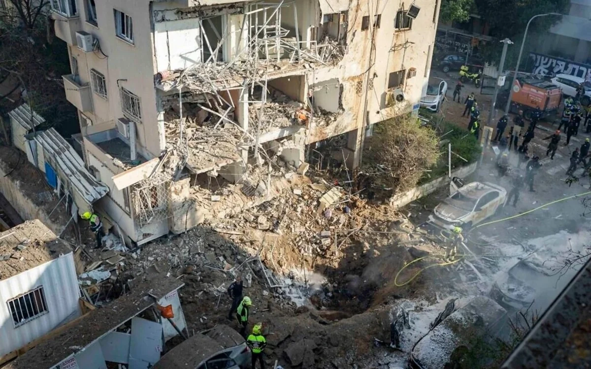 İran İsrailin silah və aerokosmik obyektlərinə zərbələr endirdi