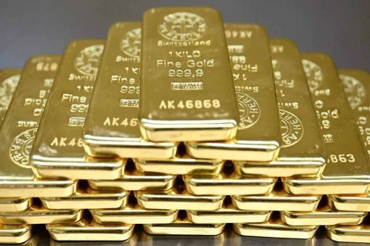 Qızılın qiyməti 4 800 dollardan aşağı düşüb