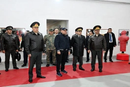 Azərbaycan müdafiə naziri və Özbəkistanın hərbi nümayəndə heyəti komando hərbi hissəsində olublar - FOTO - VİDEO