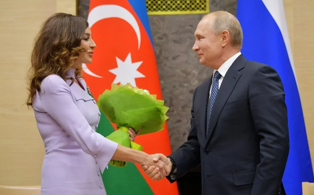 Vladimir Putin Birinci vitse-prezident Mehriban Əliyevanı təbrik edib