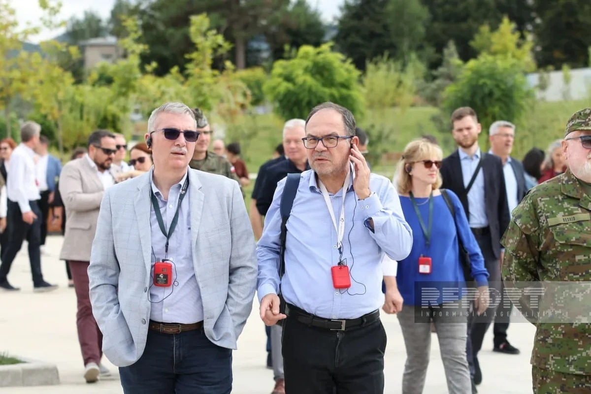 Xarici diplomatlar Qarabağ Universitetinin fəaliyyəti ilə tanış olublar - FOTO