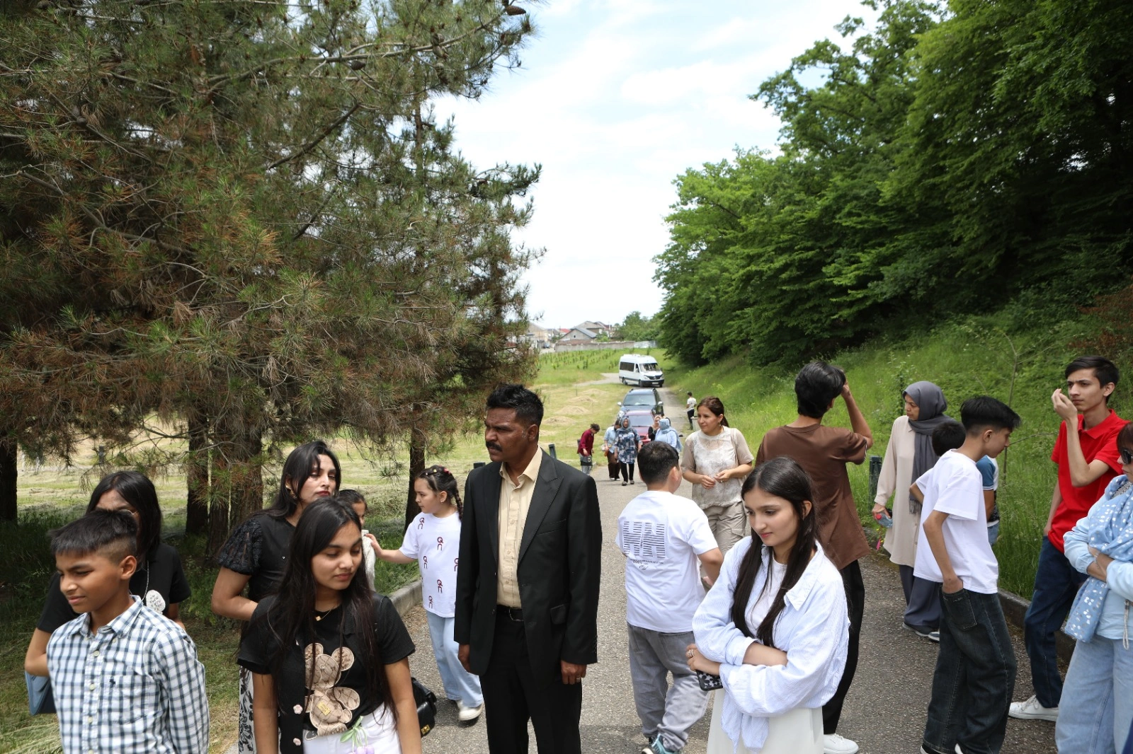 Miqrant uşaqlar Quba soyqırımı memorial kompleksində olublar - FOTO